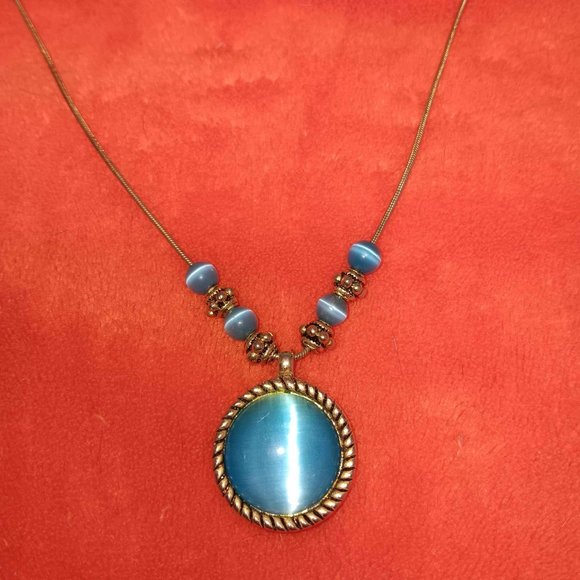 necklace vintage 1980s gold tone and blue cats eye 9" - Picture 3 of 4